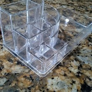 Mini makeup organizer
